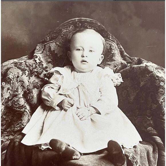 Antique Cabinet Card 1800s Photograph Vintage Reading PA Creepy Halloween Baby - Picture 2 of 6